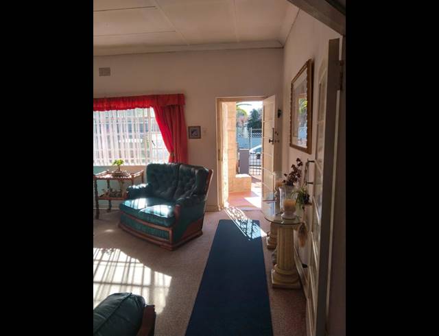 2 BEDROOM HOUSE FOR SALE IN PRIMROSE